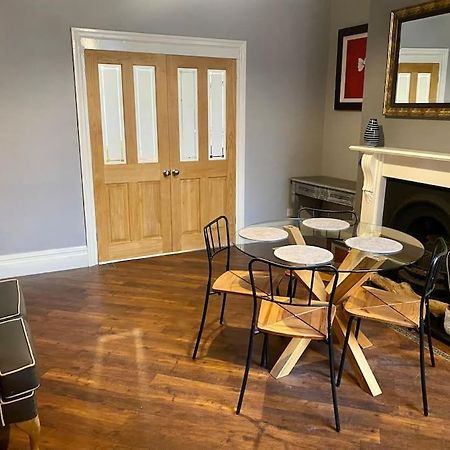 Spacious, Cosy 3 Bedroom House In Preston. Престън Екстериор снимка