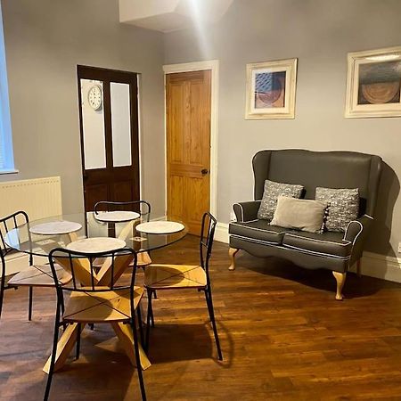 Spacious, Cosy 3 Bedroom House In Preston. Престън Екстериор снимка